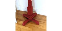 Table rouge octo en bois 